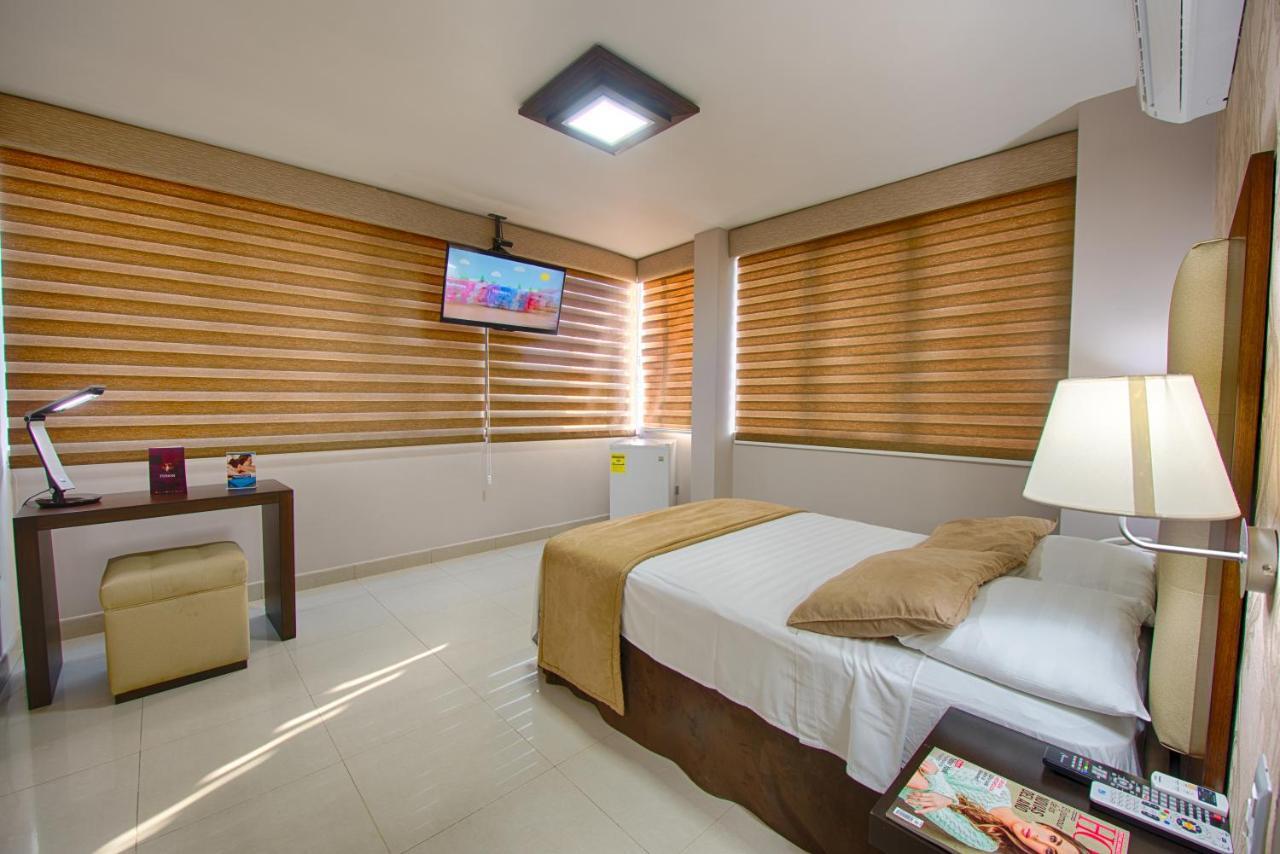 Hotel Veuxor Machala Eksteriør billede